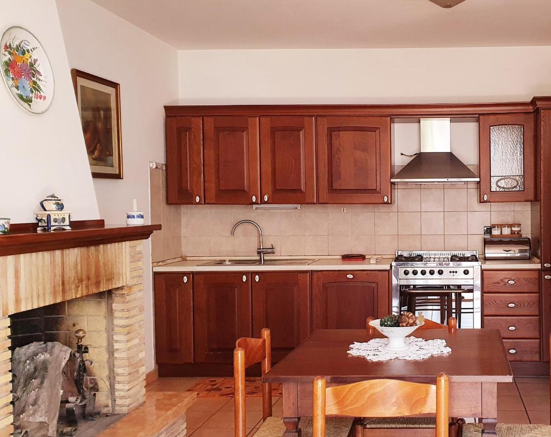 Casa Ciuffina Bed & Breakfast Civitella Casanova ภายนอก รูปภาพ